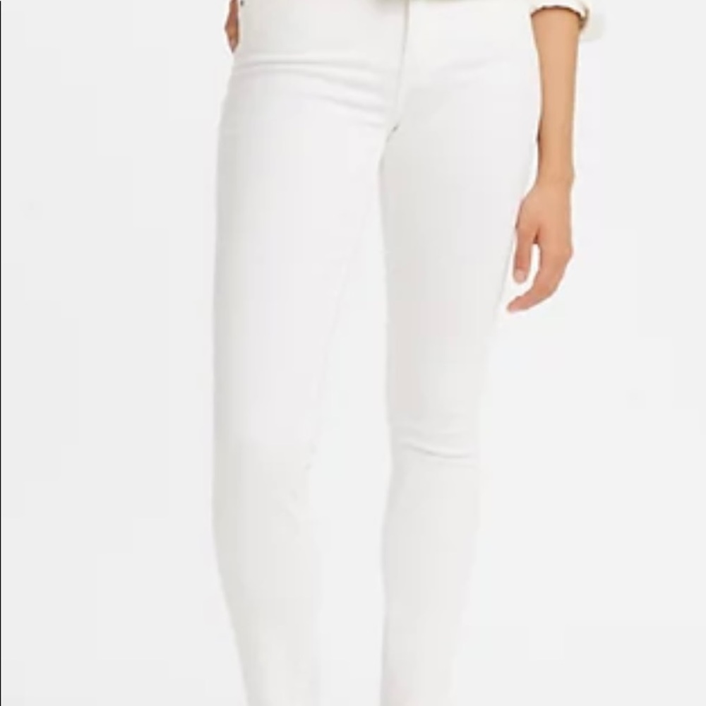 LEVI’S 710 Super Skinny White Denim Jeans (size 26)